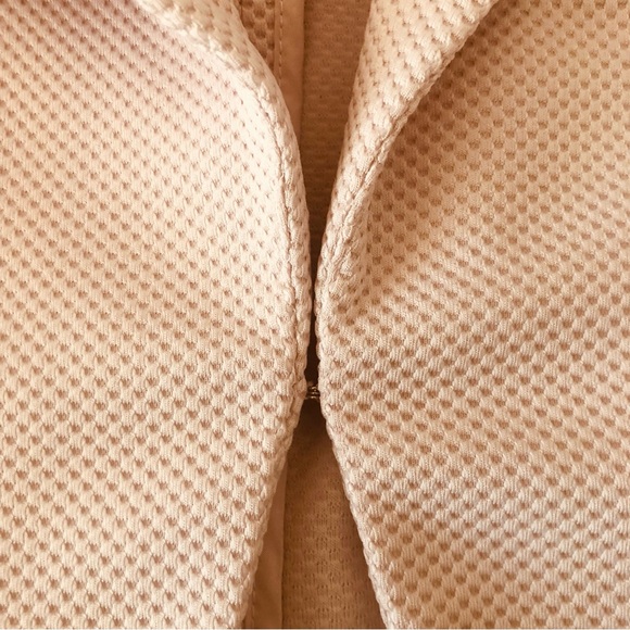 Amanda and Chelsea light pink blazer a 6 - Picture 10 of 12